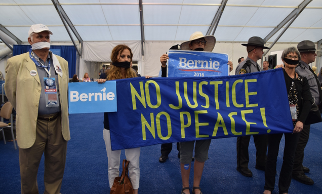 The silent protest. (Photo by Ellie Shechet)